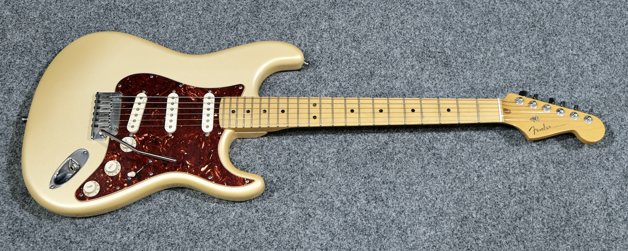 fender stratocaster maple usa 2012