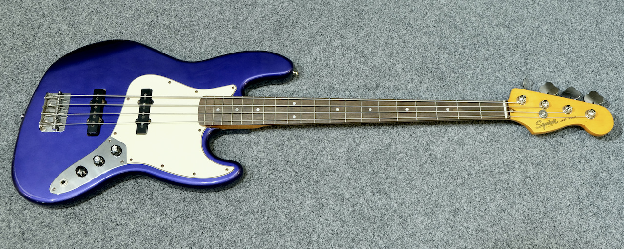 squier jazz-bass-blue